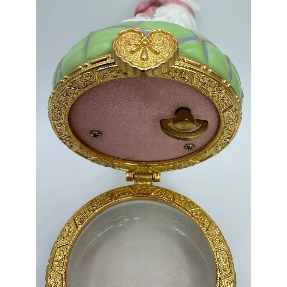 San Francisco Music Box Co White Persian Cat On Green And Purple Pillow Works!